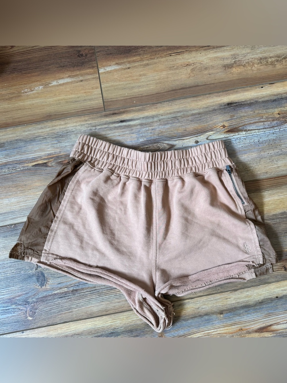 Women’s Elastic Waist Knit Shorts in Dusty Rose